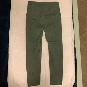 Victoria’s Secret Army Green Cropped Leggings